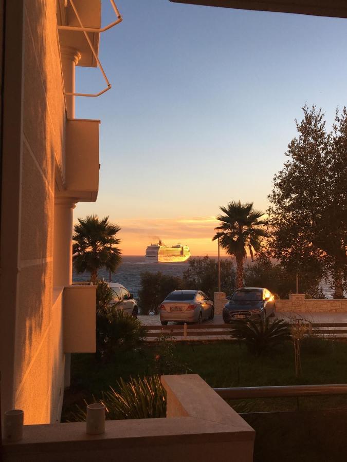 Loli Apartment Luxury White Residence Saranda Dış mekan fotoğraf