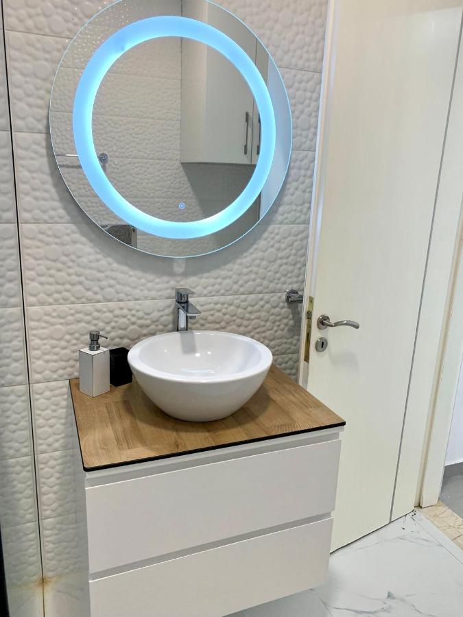 Loli Apartment Luxury White Residence Saranda Dış mekan fotoğraf
