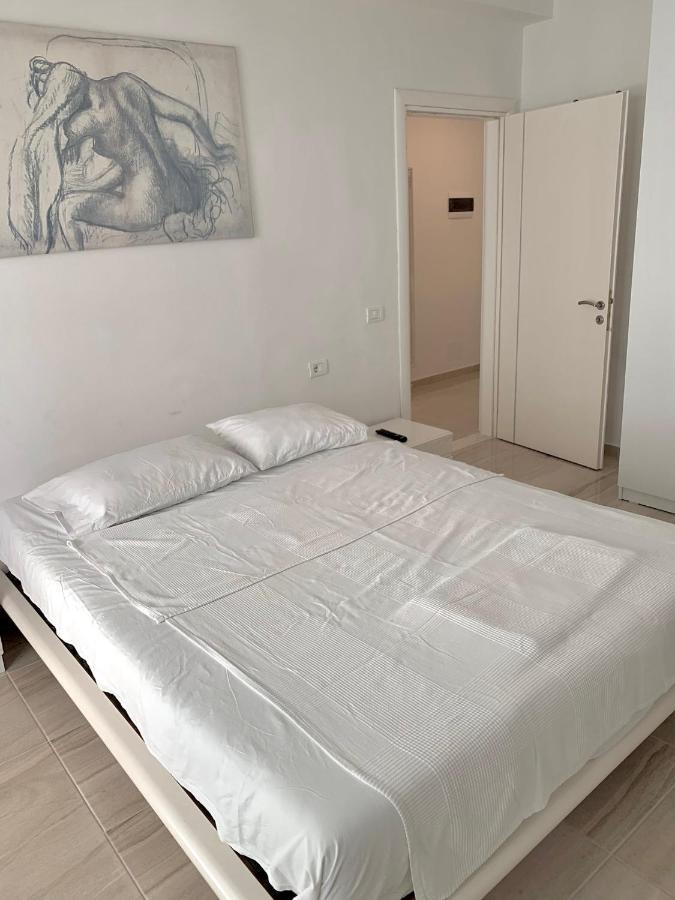 Loli Apartment Luxury White Residence Saranda Dış mekan fotoğraf