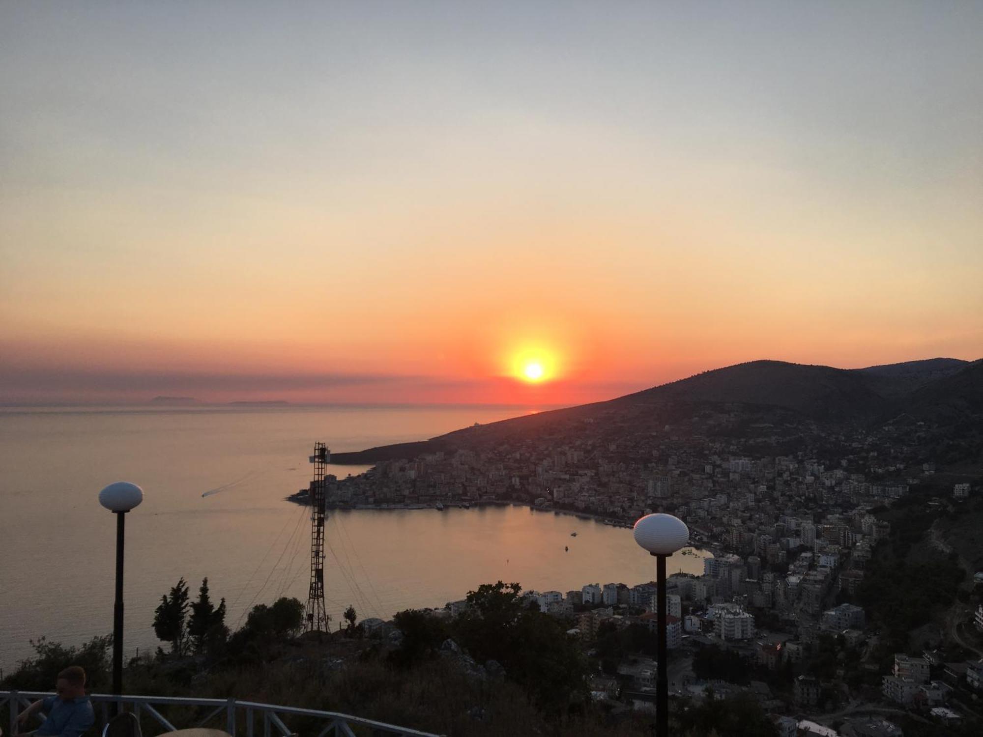 Loli Apartment Luxury White Residence Saranda Dış mekan fotoğraf