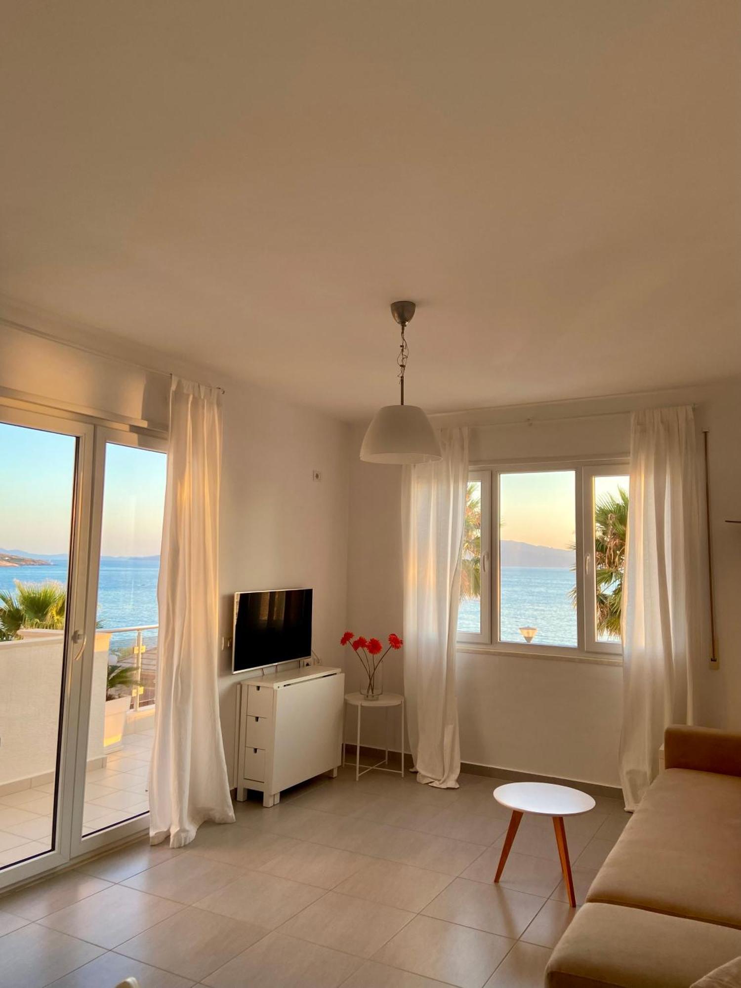 Loli Apartment Luxury White Residence Saranda Dış mekan fotoğraf