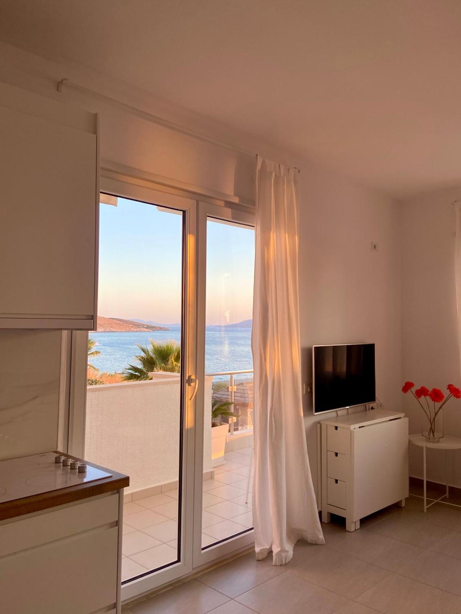Loli Apartment Luxury White Residence Saranda Dış mekan fotoğraf